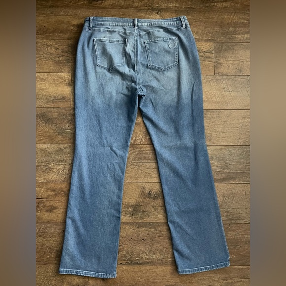 Hot In Hollywood Silky Denim Pull On Baby Bell Jeans Size 1X - Picture 2 of 9